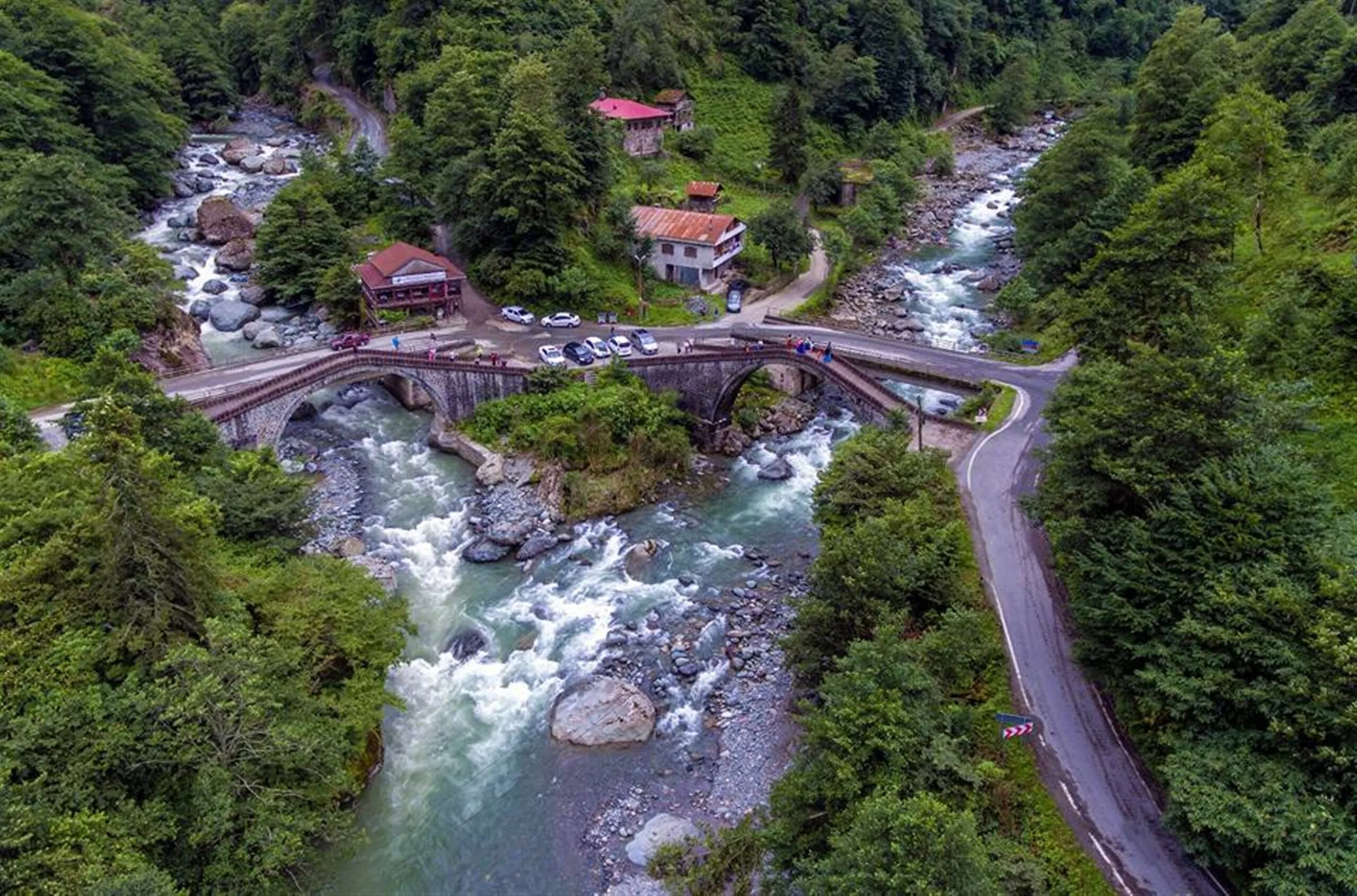Artvin tarihi köprüler - Çifte Kemer Köprüler Mençuna Konakları