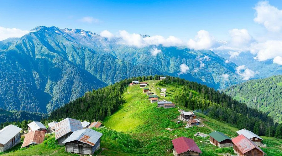 Ayder yayla evleri Pokut Yaylası doğa manzarası