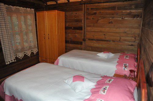 Mençuna Şelalesinde tatil keyfi - ahşap bungalov evler