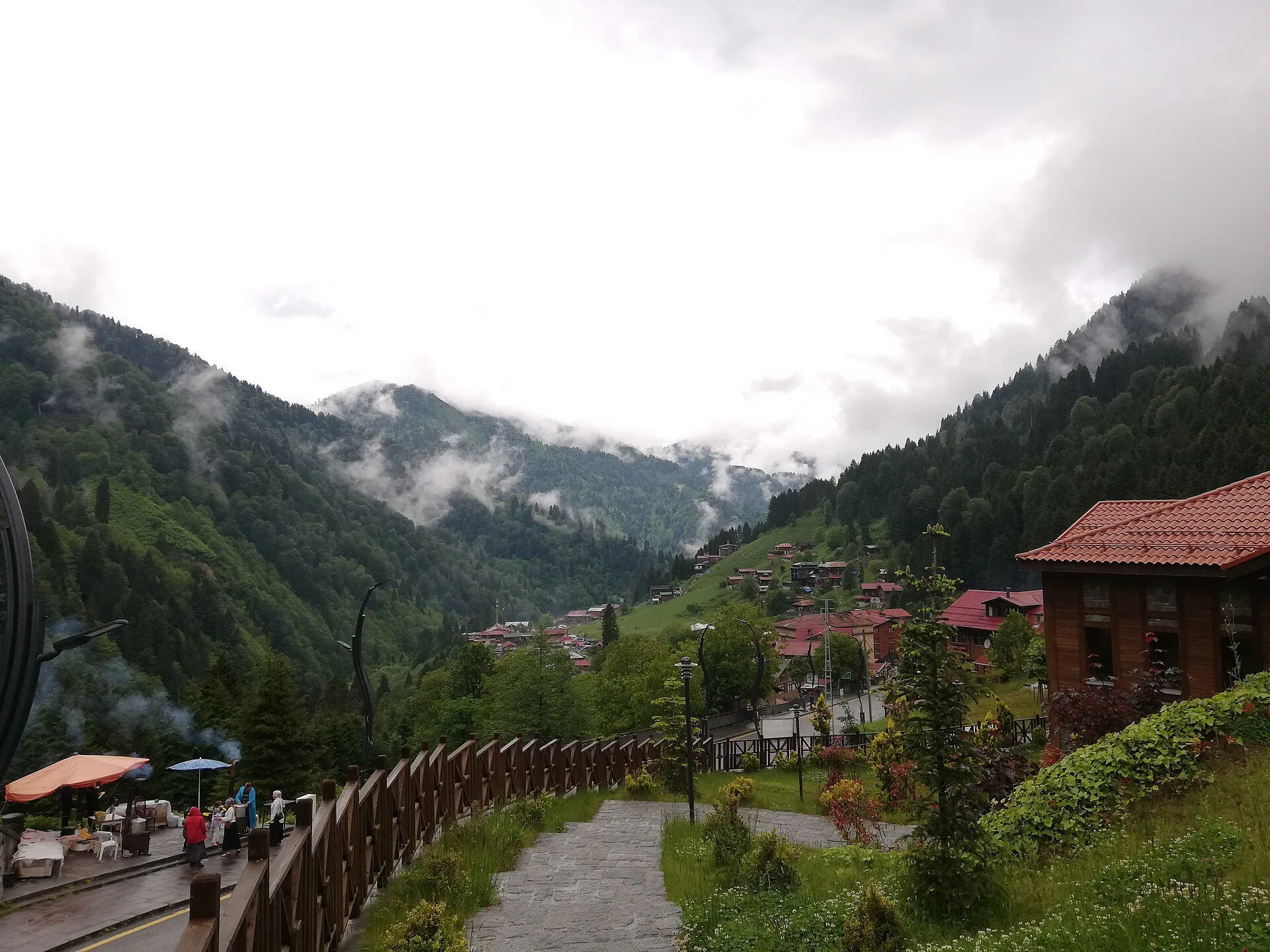 Ayder Yaylası butik otel çevresi doğa