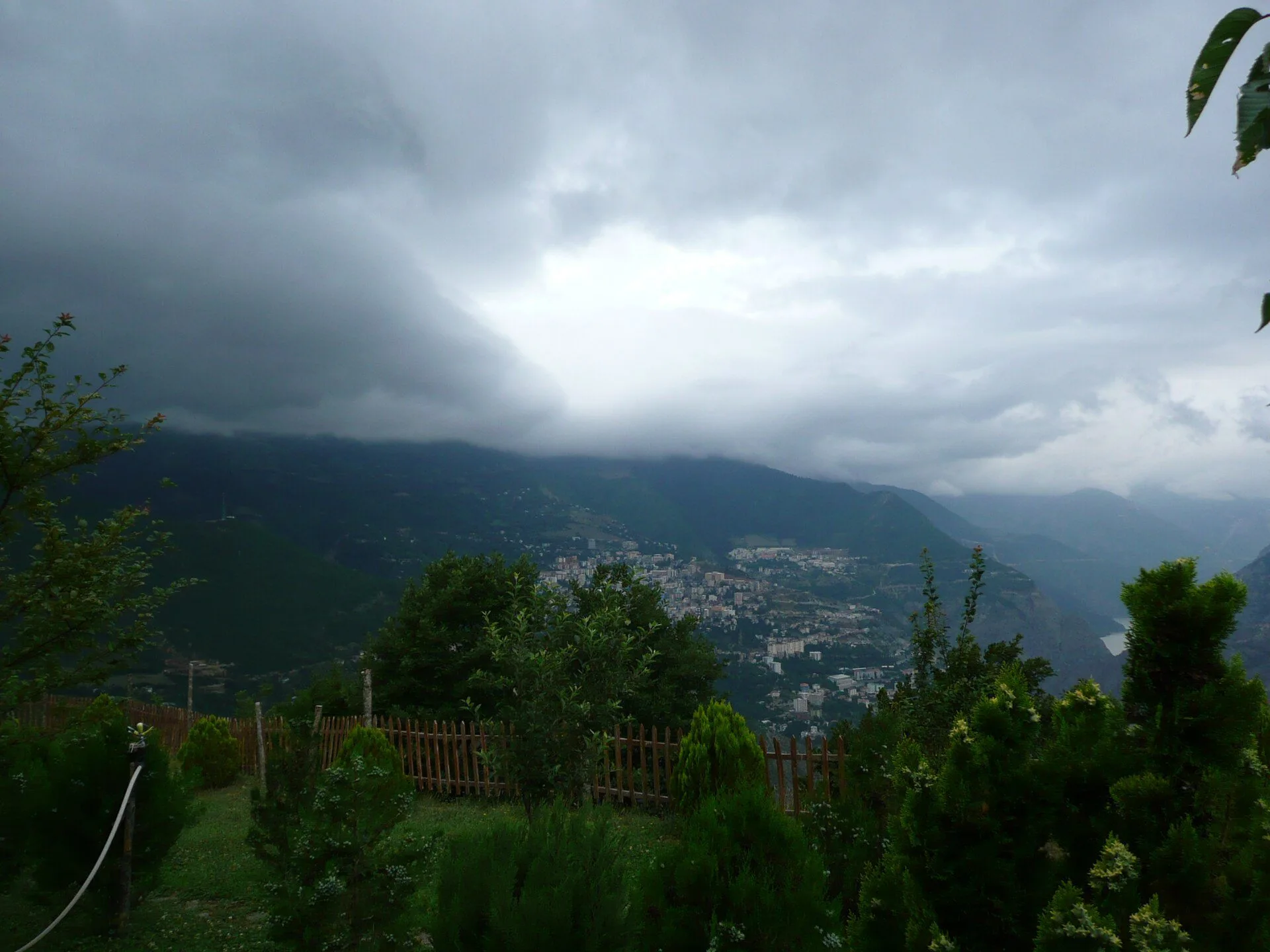 Kafkasör Yaylası'ndan Artvin manzarası