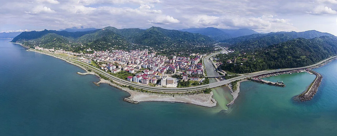 Arhavi Festivali'nin düzenlendiği Arhavi şehir merkezi