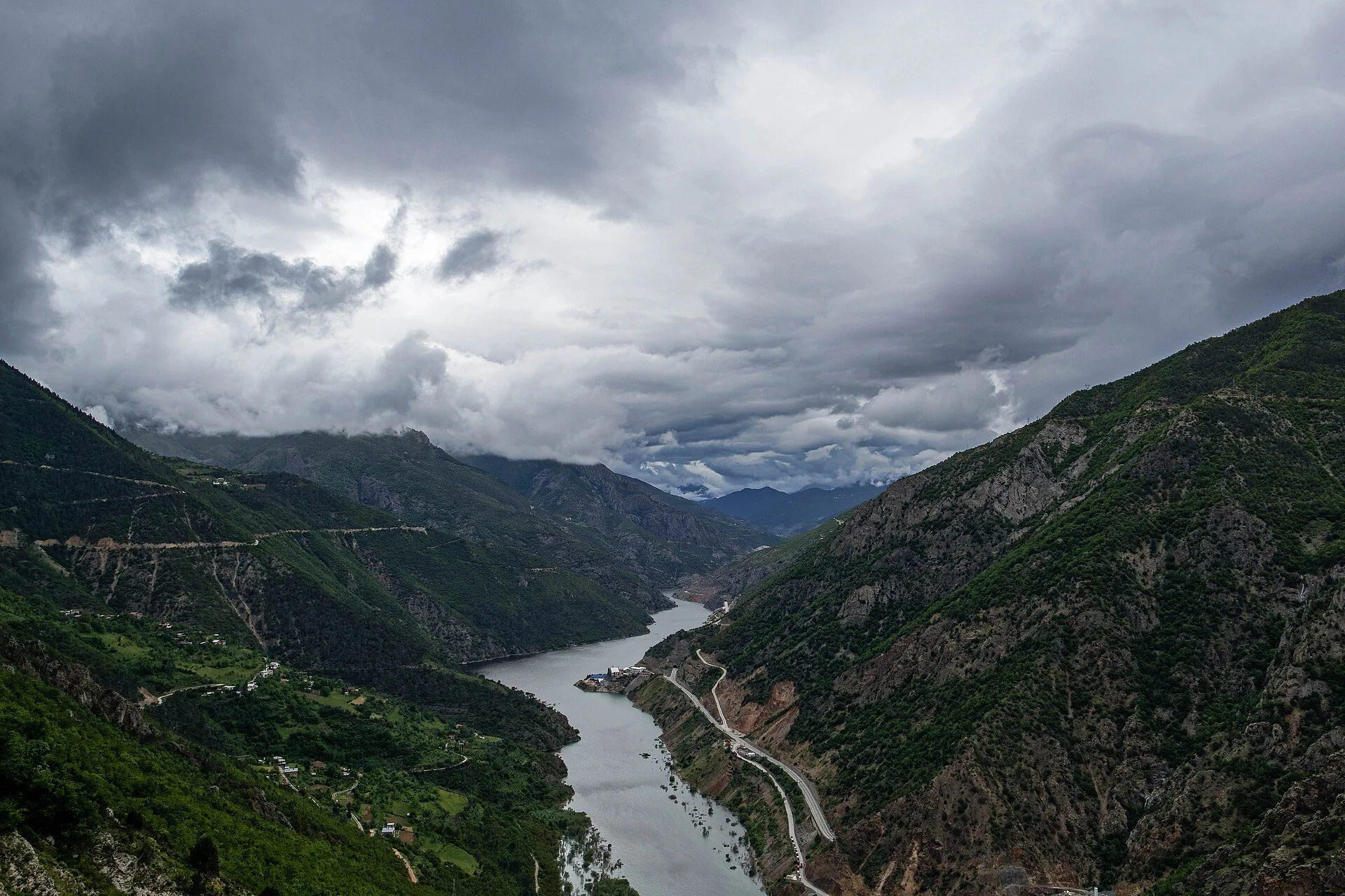 Hatila Vadisi Milli Parkı manzarası — artvin doğa otelleri