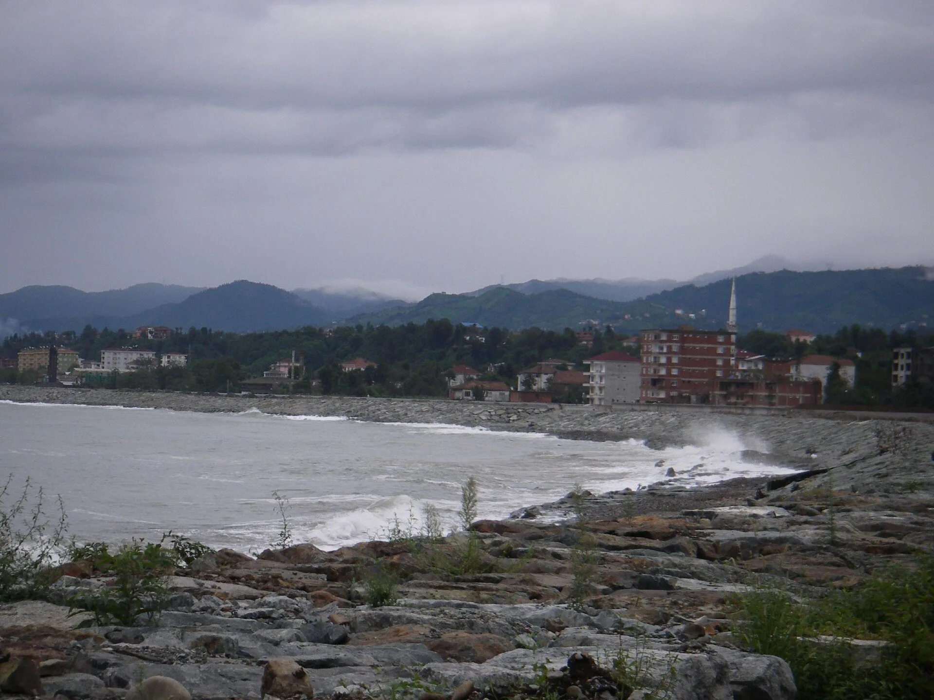 Black Sea coast between Rize and Hopa — Hopa hotels nature view