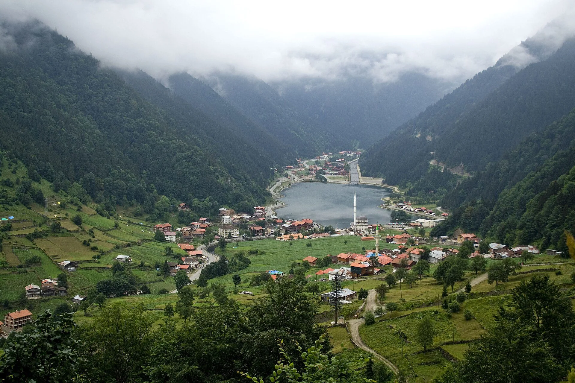 Karadeniz balayı otelleri — Uzungöl, Çaykara (Trabzon)