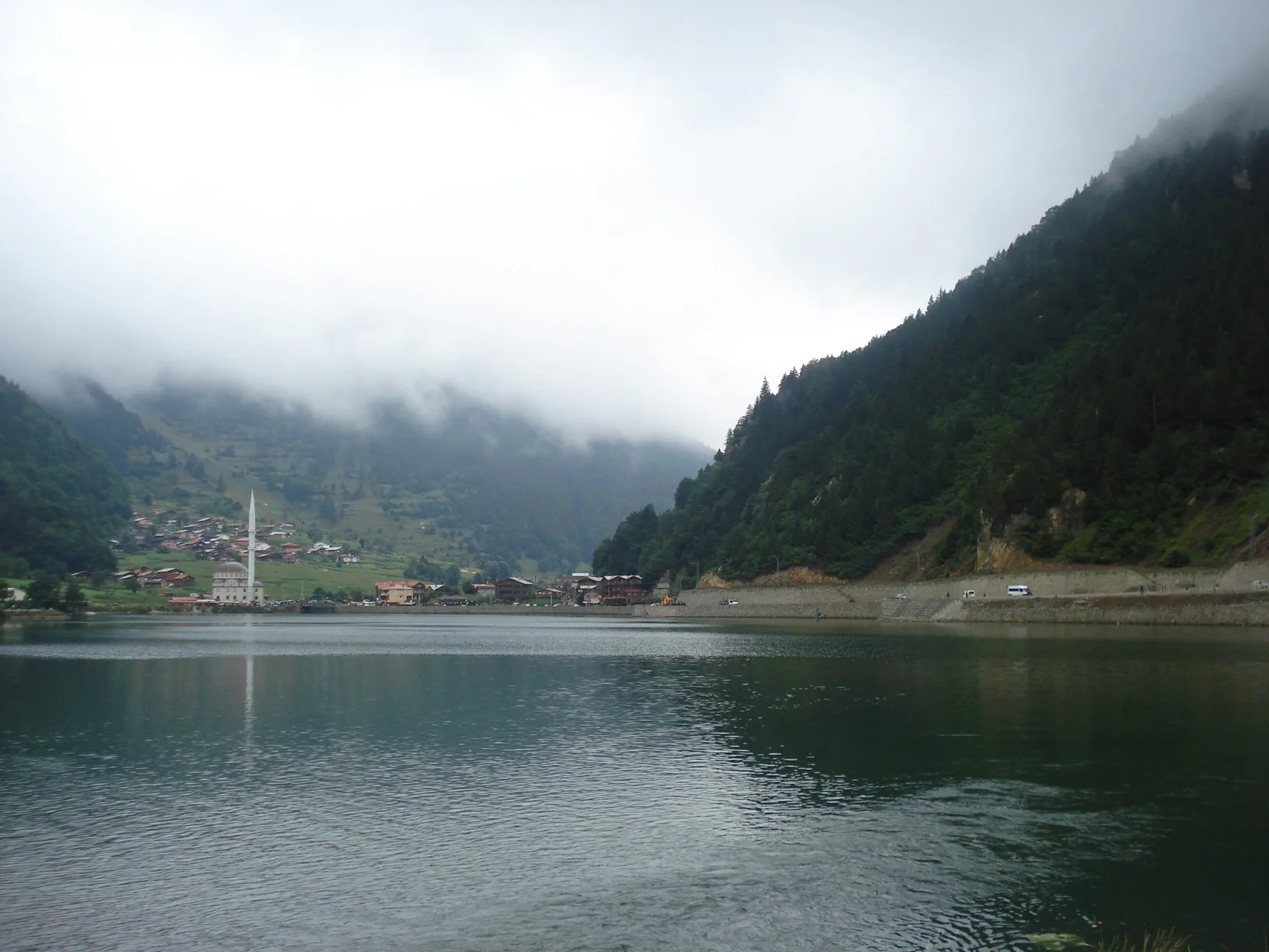 Uzungöl manzarası — trabzon otel fiyatları