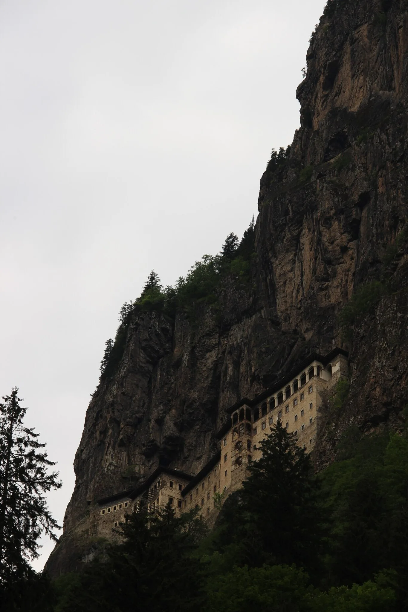 Sümela Manastırı manzarası — trabzon gezi rehberi